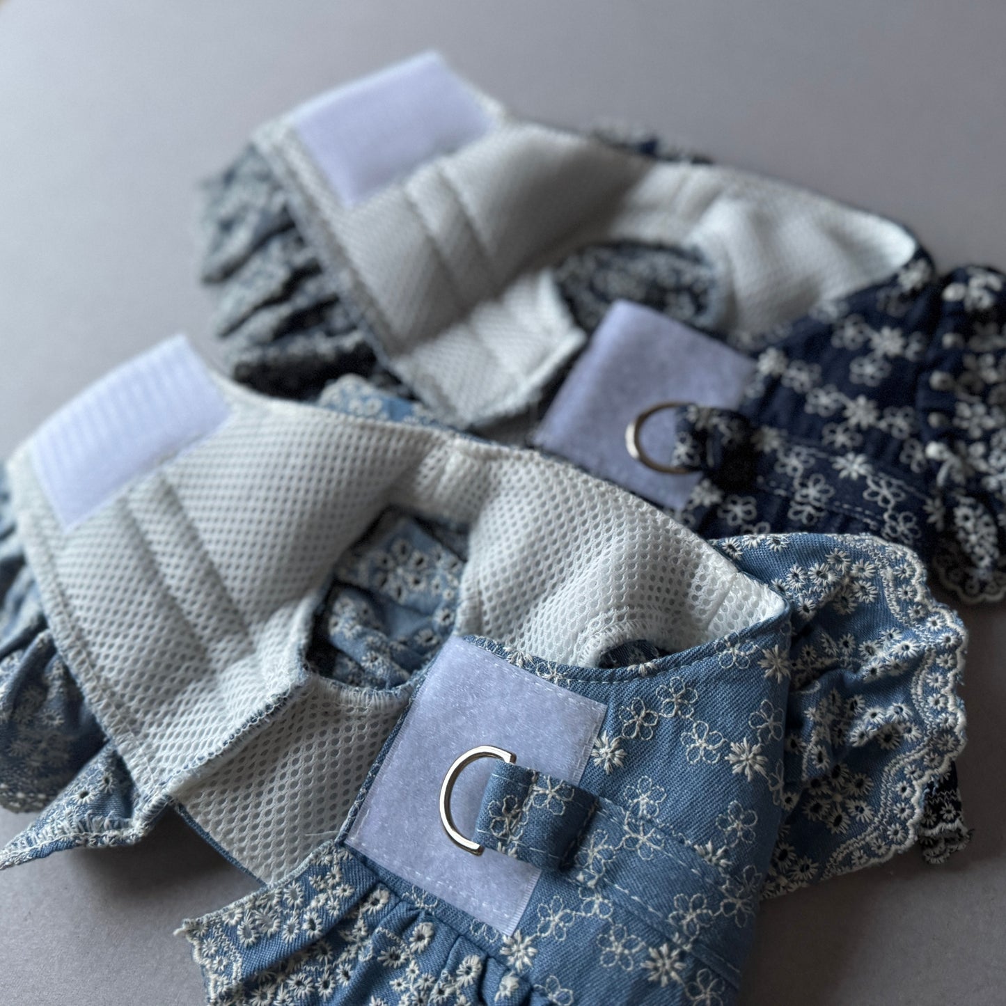 Spitzen-Denim-Geschirr mit Leine